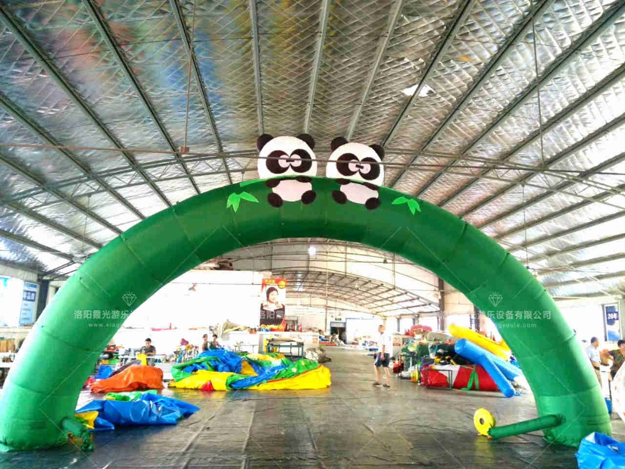 淄博熊猫喷绘拱门